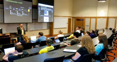Linguistics and foreign language teacher training