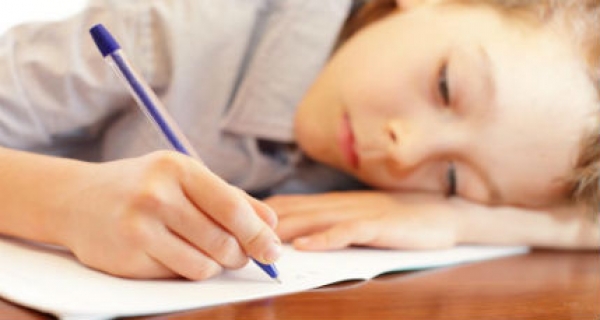 Ποια συμπτώματα στον γραπτό λόγο του παιδιού πρέπει να σας ανησυχήσουν