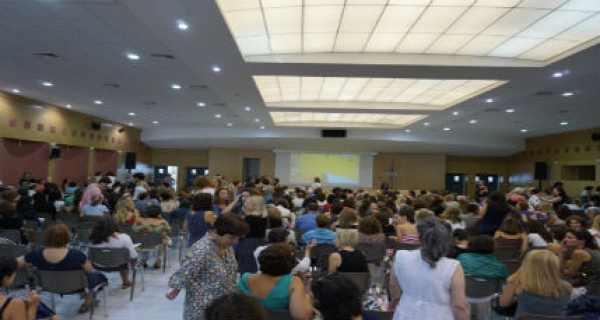 Ενιαίο πρόγραμμα σπουδών Ξένων Γλωσσών ανακοίνωσε ο υπ. Παιδείας